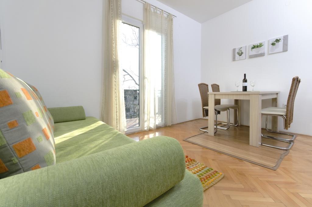 Apartments Jana Makarska Bilik gambar